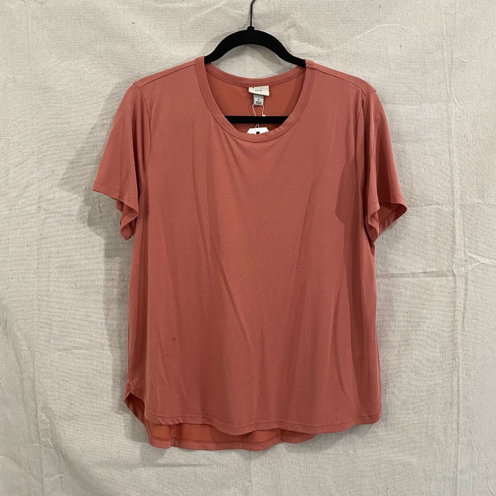 Basic Salmon Colored Tshirt